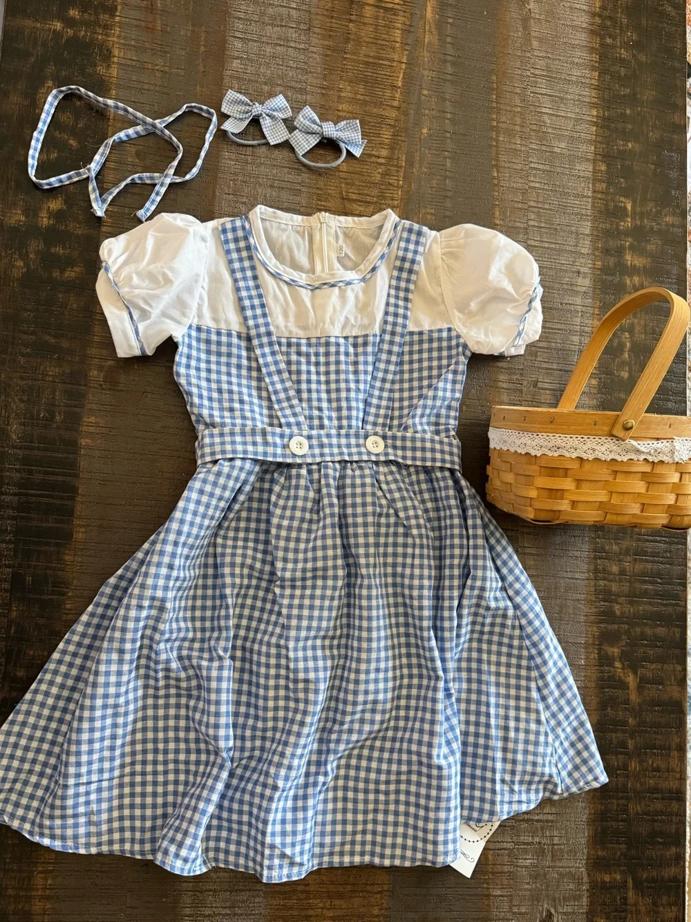 NWT Girl’s Dorothy Costume Dress, Hair Ties And Basket Size 120 5/6